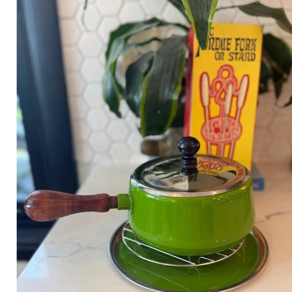 Vintage 1970s Fred Roberts Co Avocado Green Enamel Fondue Set & Fork Set Japan